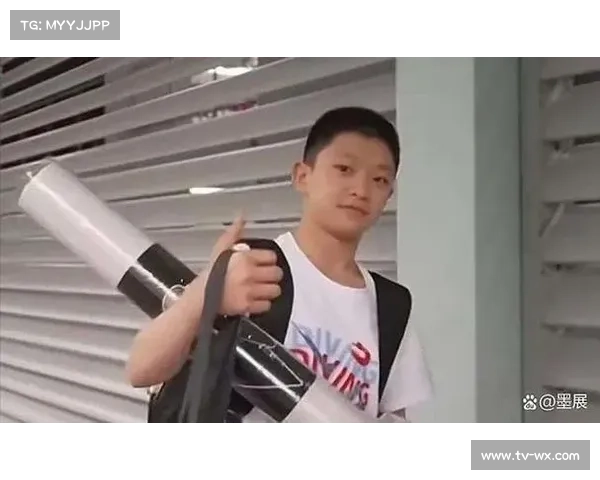 十四岁小将赵仁杰世锦赛首秀失误决赛仅获第五名暴露稳定性不足问题